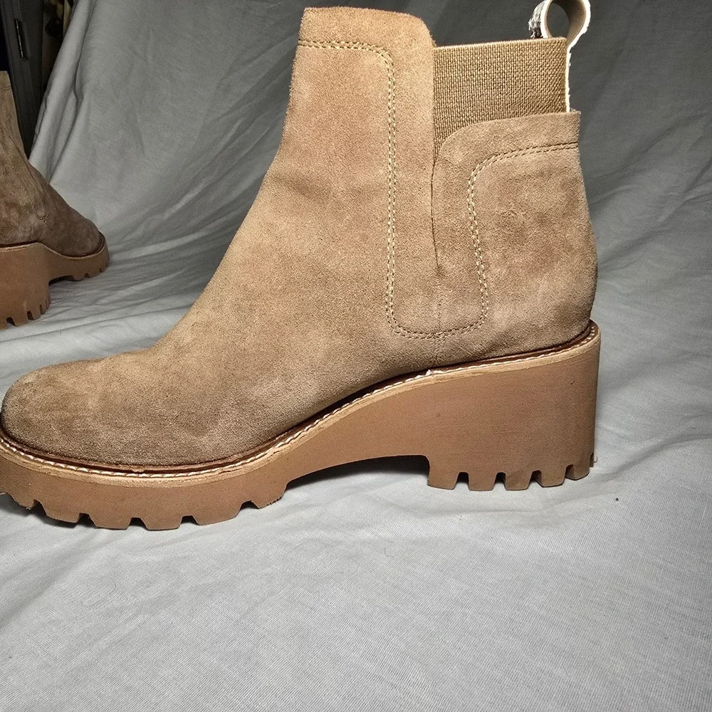 Dolce Vita Tan Suede Wedge Ankle Boots Lug Sole Snakeskin Pull Tab Womens 9